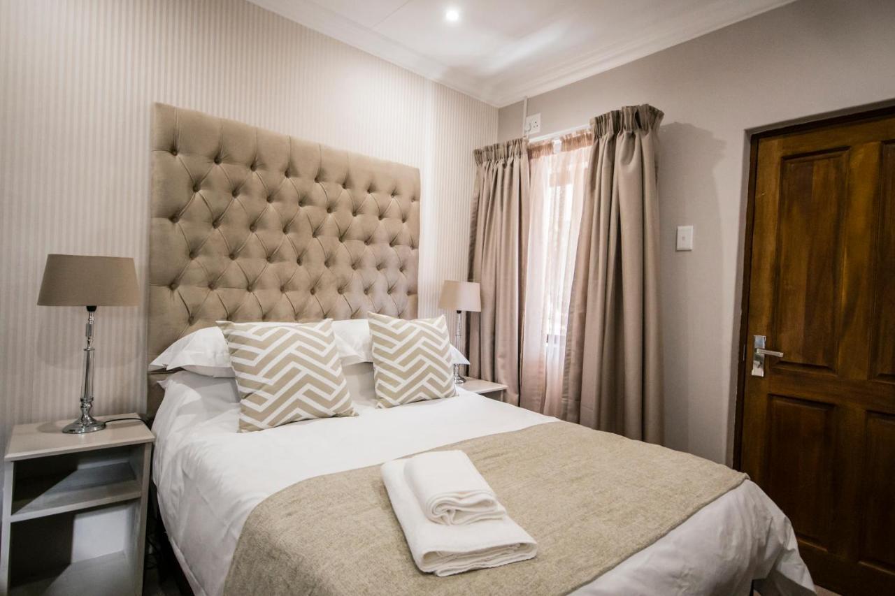 The Royal Guest House Klerksdorp Exterior foto